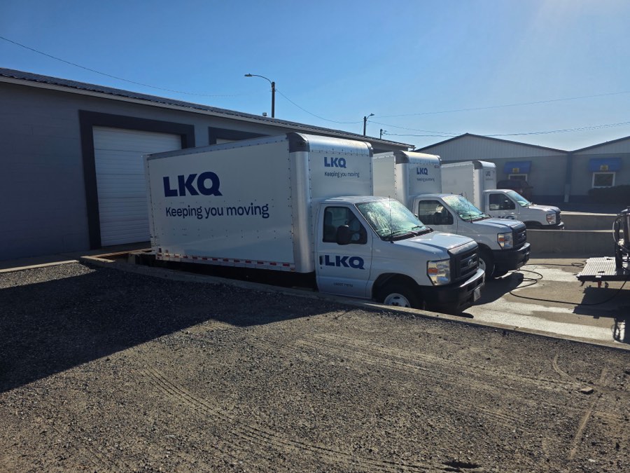 Commercial box trucks cleaned on site at the customer's yard
